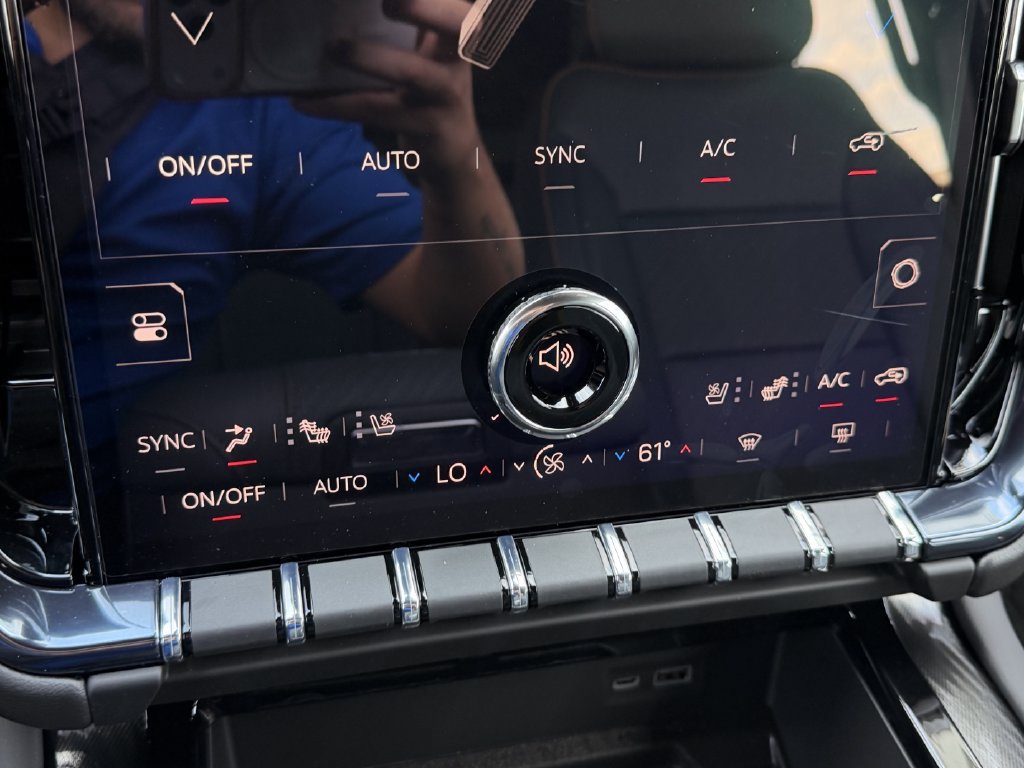 New 2027 GMC Yukon AT4 w/ AT4 Premium Package AWD/4WD image 17
