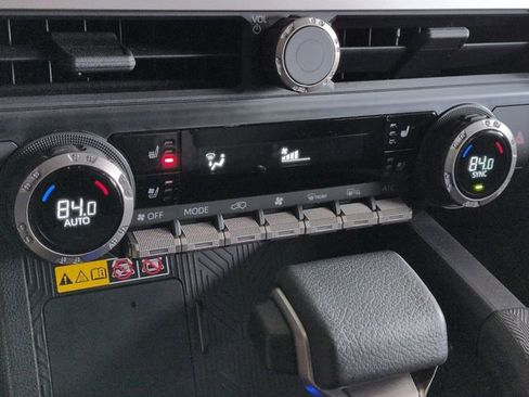 Used 2025 Toyota 4Runner Trailhunter image 23