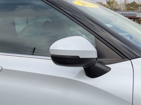 Used 2022 Mitsubishi Outlander ES image 12