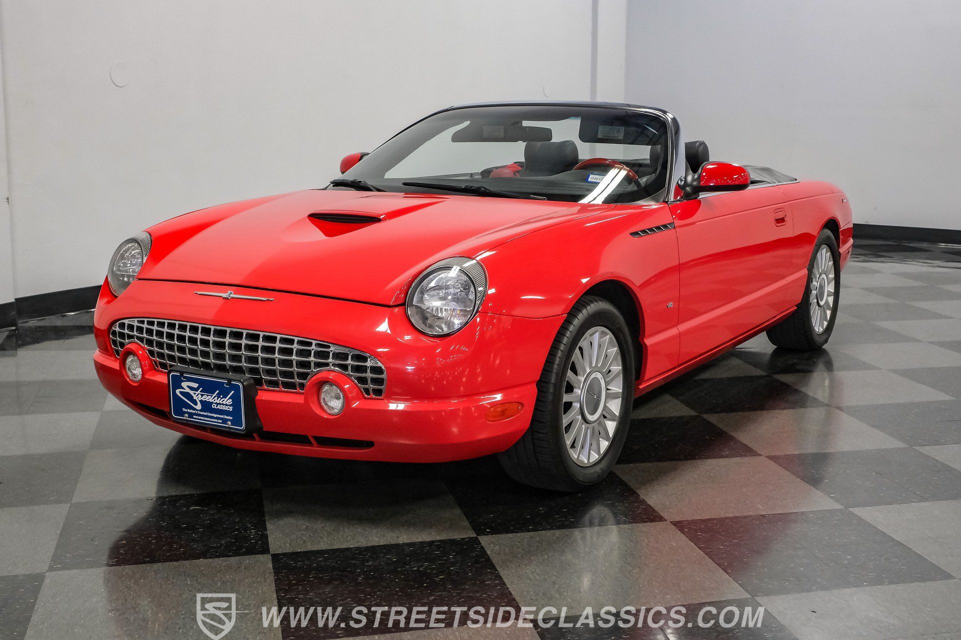 Used 2004 Ford Thunderbird RWD image 23