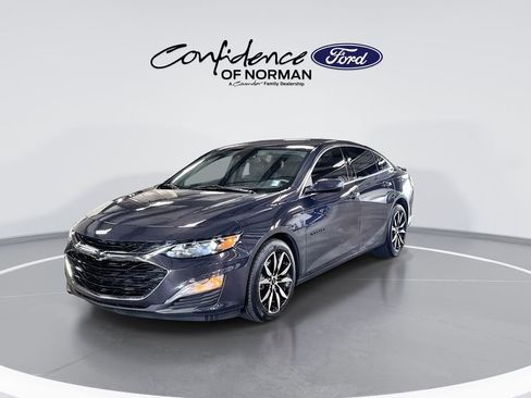 Used 2025 Chevrolet Malibu RS w/ LPO, Floor Liner Package image 3