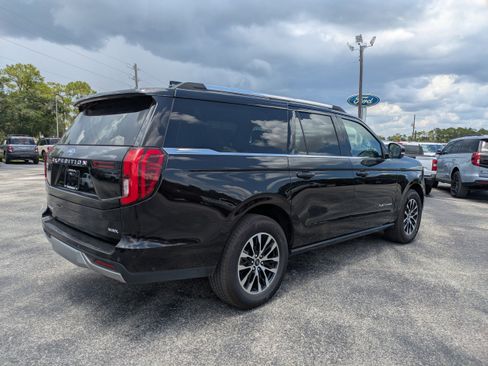 Used 2025 Ford Expedition Max Platinum AWD/4WD image 4