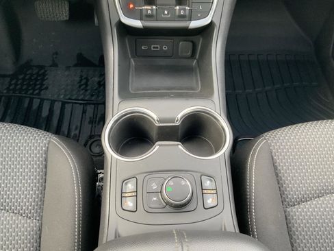 Used 2022 GMC Terrain SLE w/ Elevation Edition image 41