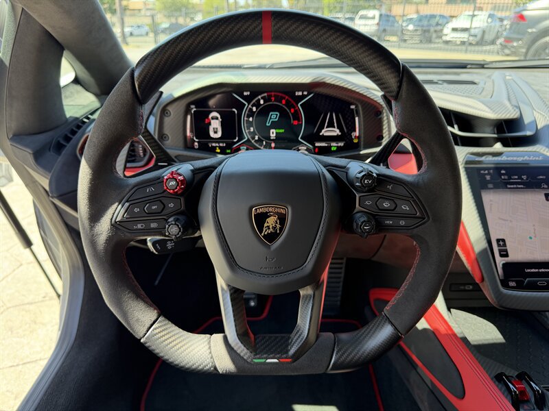 Used 2026 Lamborghini Revuelto AWD/4WD image 16