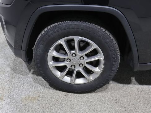 Used 2014 Jeep Grand Cherokee Limited w/ Trailer Tow Group IV AWD/4WD image 9