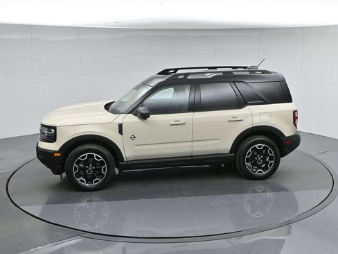 Used 2025 Ford Bronco Sport Outer Banks w/ Outer Banks Tech Package+ AWD/4WD image 43