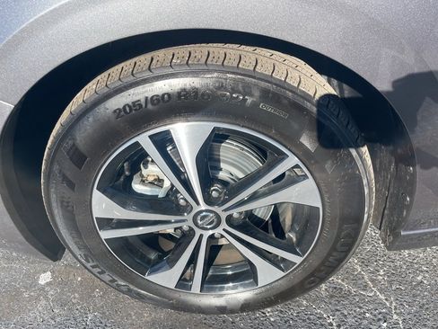 Certified 2023 Nissan Sentra SV image 28