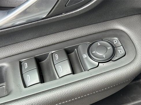 Used 2022 GMC Terrain SLE w/ Driver Convenience Package image 12