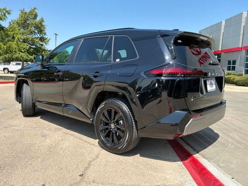 Used 2026 Toyota RAV4 SE AWD/4WD image 8