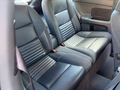 Used 2011 Volvo C30 T5 R-Design image 11