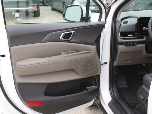 New 2026 Kia Carnival EX FWD image 24