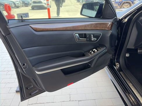 Used 2016 Mercedes-Benz E 350 Sedan image 16