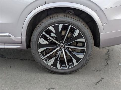 New 2026 Volvo XC90 B6 Plus w/ Protection Package Premier image 6