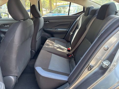 Used 2025 Nissan Versa SV FWD image 33