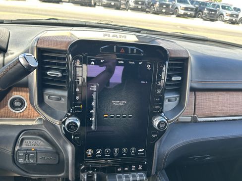 Used 2021 RAM 2500 Limited AWD/4WD image 16