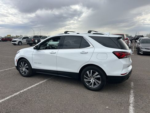Used 2022 Chevrolet Equinox Premier FWD image 3
