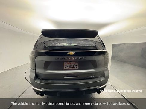 Used 2025 Chevrolet Suburban Premier image 4