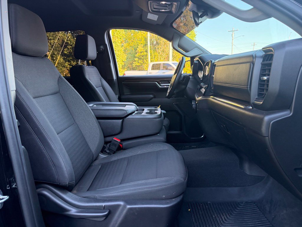 Used 2024 Chevrolet Silverado 1500 LT AWD/4WD image 11