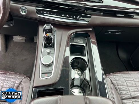 Used 2022 Cadillac Escalade ESV Premium Luxury Platinum image 27