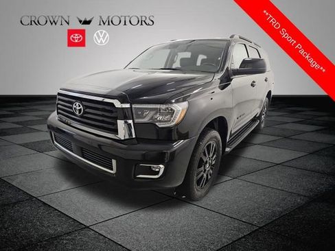 Used 2018 Toyota Sequoia TRD Sport AWD/4WD image 3