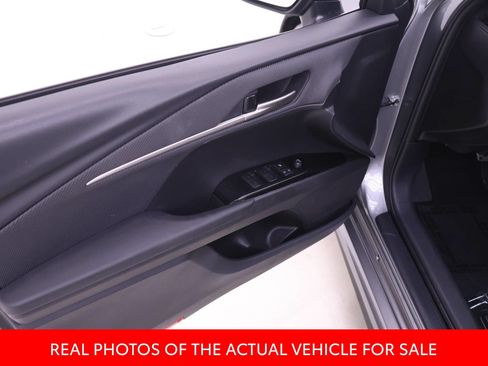 Used 2025 Toyota Camry SE FWD image 9