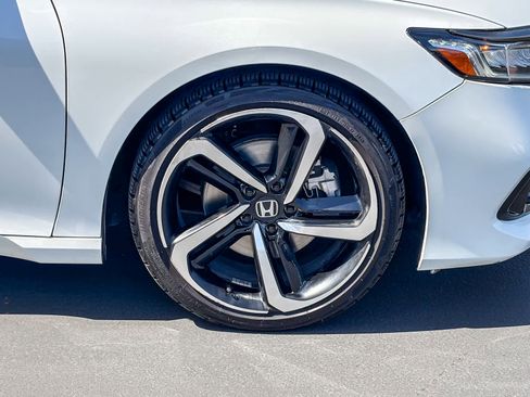 Used 2022 Honda Accord Sport image 9