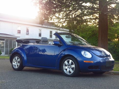 Used 2007 Volkswagen Beetle Convertible w/ Package 1 FWD image 6