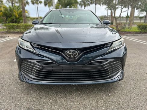 Used 2020 Toyota Camry LE w/ Convenience Package image 8