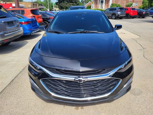 Used 2025 Chevrolet Malibu RS w/ LPO, Floor Liner Package FWD image 2