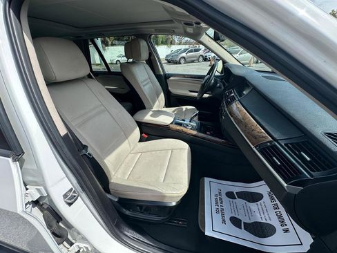 Used 2011 BMW X5 xDrive35i image 9