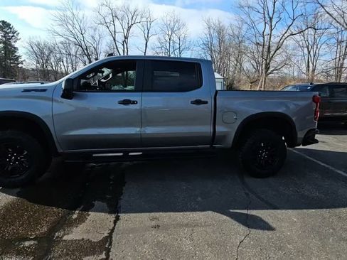 Used 2024 Chevrolet Silverado 1500 ZR2 w/ Technology Package image 4