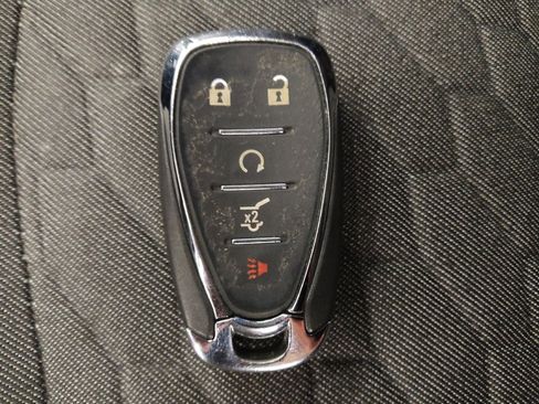 Used 2018 Chevrolet Equinox LT w/ Sun & Infotainment Package FWD image 32