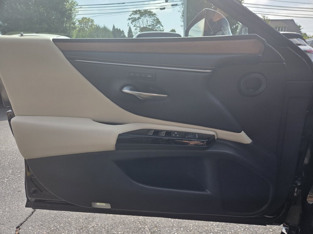 Used 2023 Lexus ES 350 w/ Premium Package FWD image 29