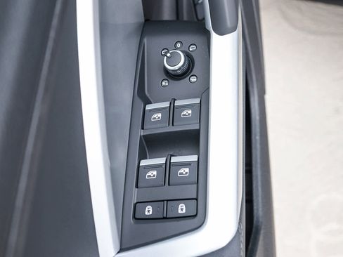 New 2025 Audi Q3 2.0T Premium image 29