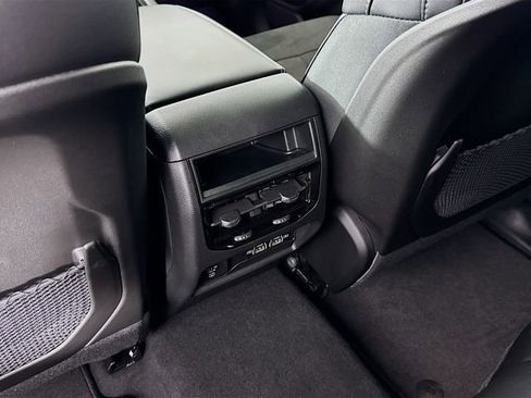 New 2025 Jeep Grand Cherokee Altitude image 28