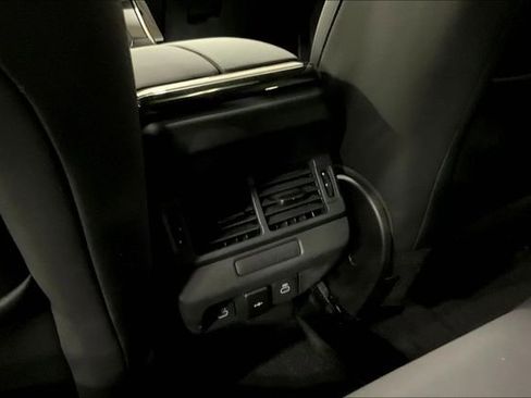 Used 2024 Land Rover Range Rover Evoque Dynamic SE image 35