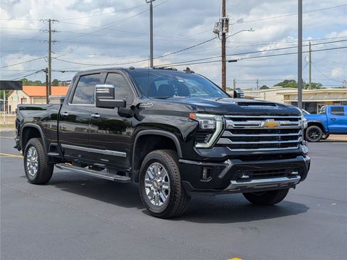Used 2024 Chevrolet Silverado 2500 High Country w/ High Country Premium Package AWD/4WD image 7
