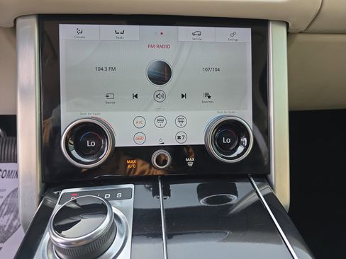 Used 2020 Land Rover Range Rover HSE image 20