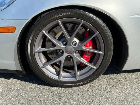 Used 2009 Chevrolet Corvette Z06 RWD image 16