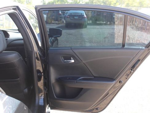 Used 2016 Honda Accord Sport image 15