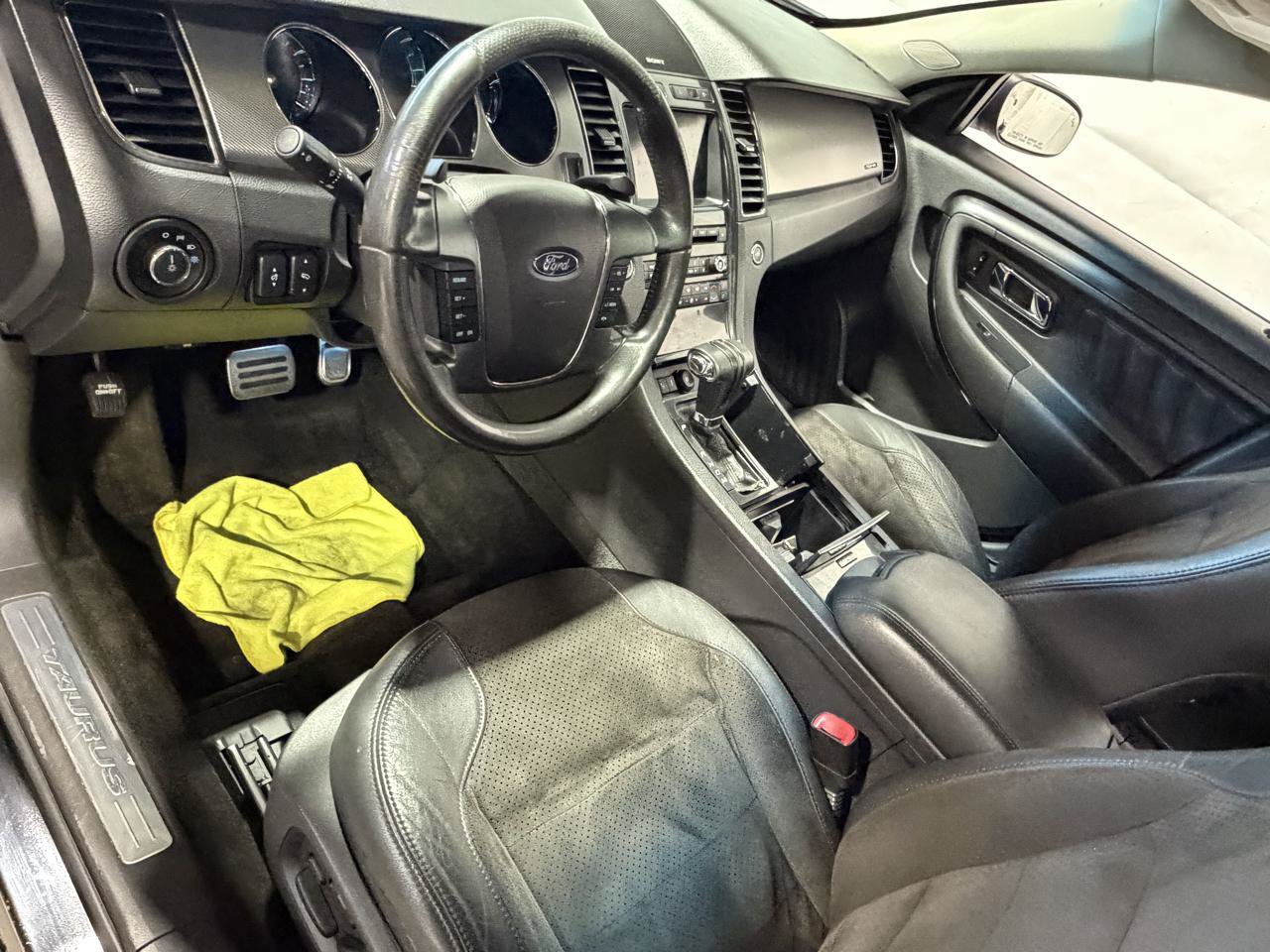 Used 2012 Ford Taurus SHO AWD/4WD image 21