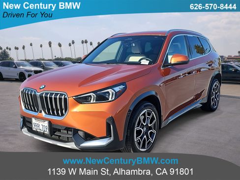 Used 2025 BMW X1 xDrive28i w/ Technology Package image 1