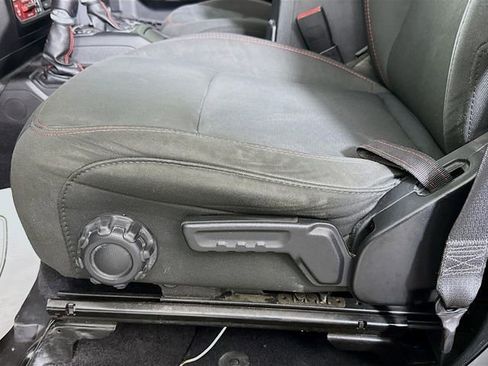 Used 2021 Jeep Wrangler Unlimited Rubicon w/ LED Lighting Group image 18