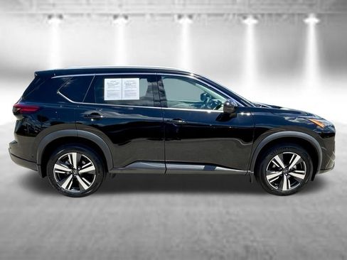 Certified 2024 Nissan Rogue SL FWD image 5
