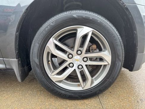Used 2017 Chevrolet Equinox Premier w/ Enhanced Convenience Package image 53