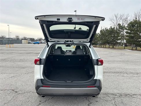Used 2021 Toyota RAV4 Limited image 20