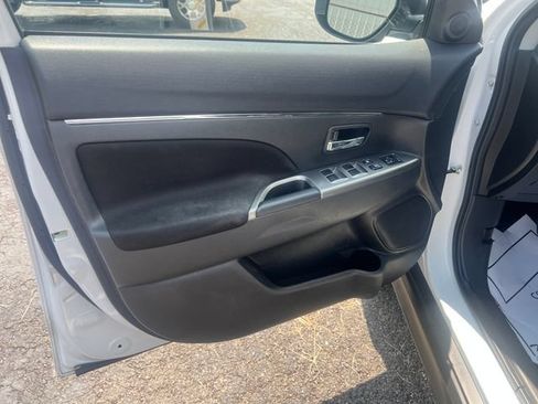 Used 2020 Mitsubishi Outlander Sport SE AWD/4WD image 10