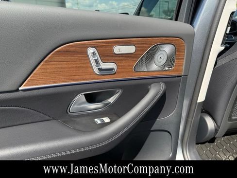 Certified 2026 Mercedes-Benz GLS 450 4MATIC image 17