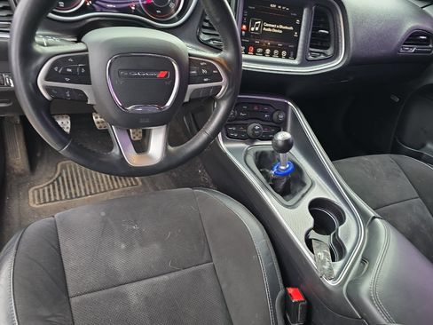 Used 2015 Dodge Challenger R/T Plus RWD image 9
