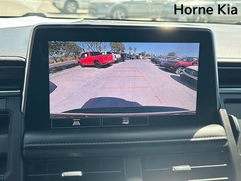 Used 2021 Chevrolet Tahoe Premier AWD/4WD image 23